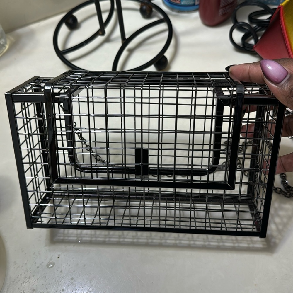 Cage purse